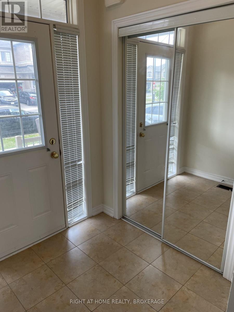 3211 Edwyna Drive Property Photo 4