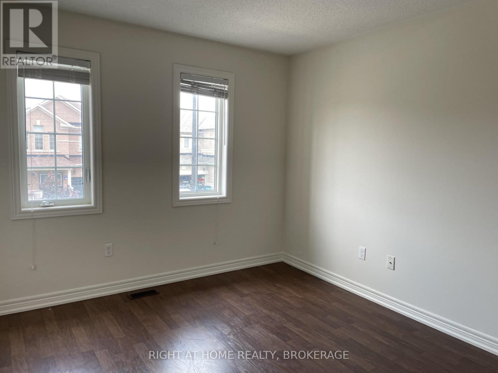 3211 Edwyna Drive Property Photo 18