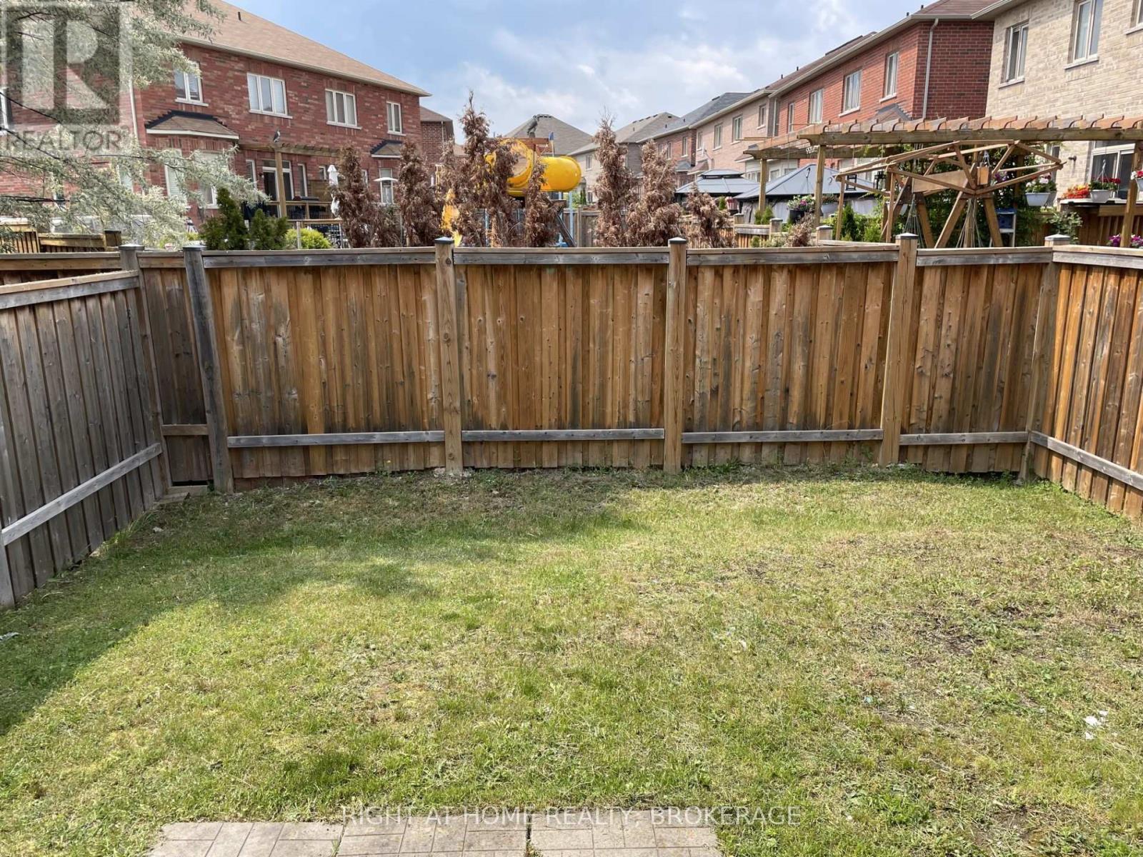 3211 Edwyna Drive Property Photo 25
