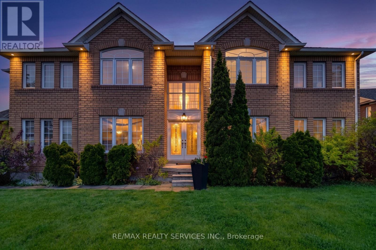 7419 BLACK WALNUT TRAIL