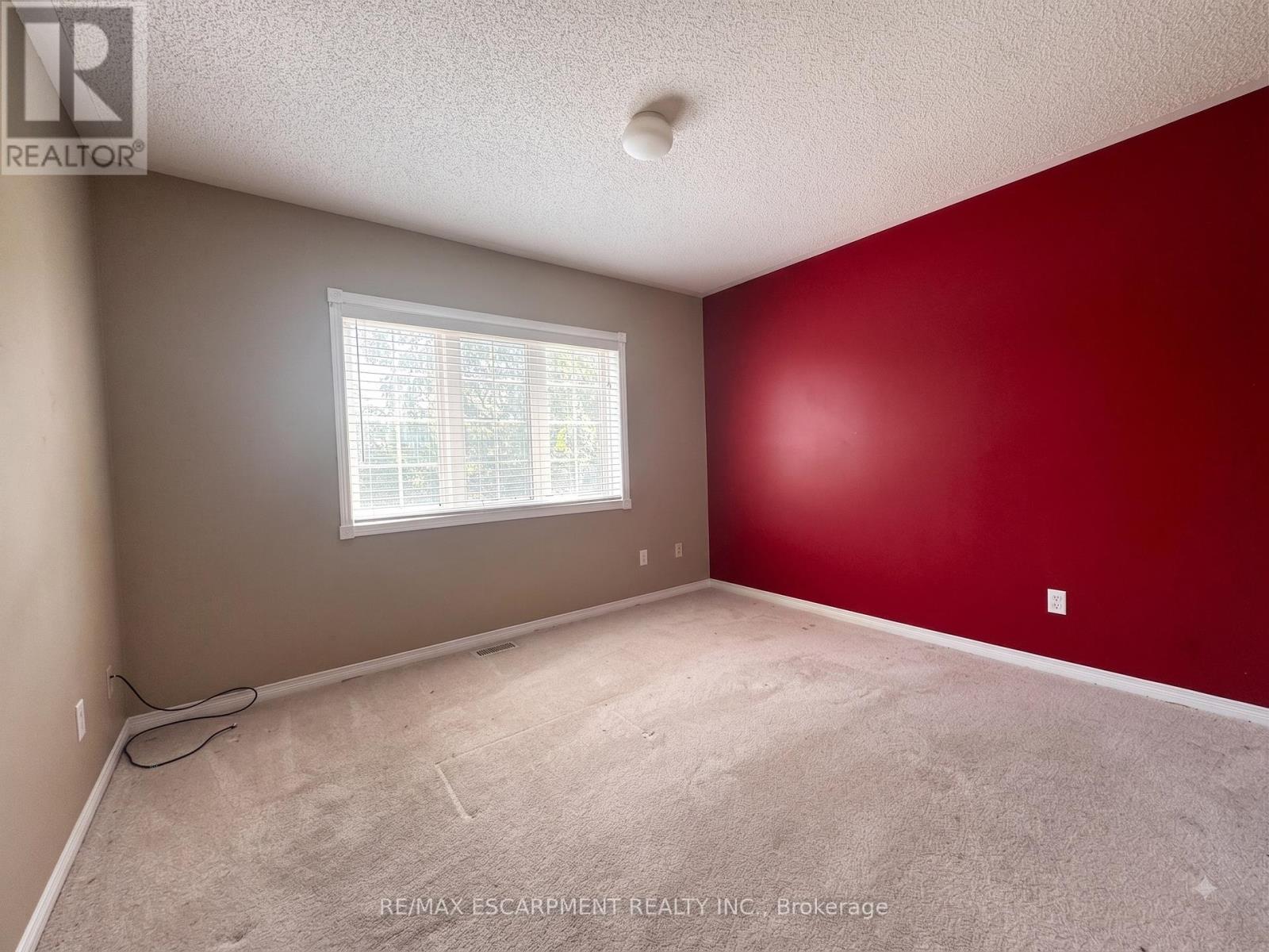 56 Peachleaf Crescent Property Photo 11