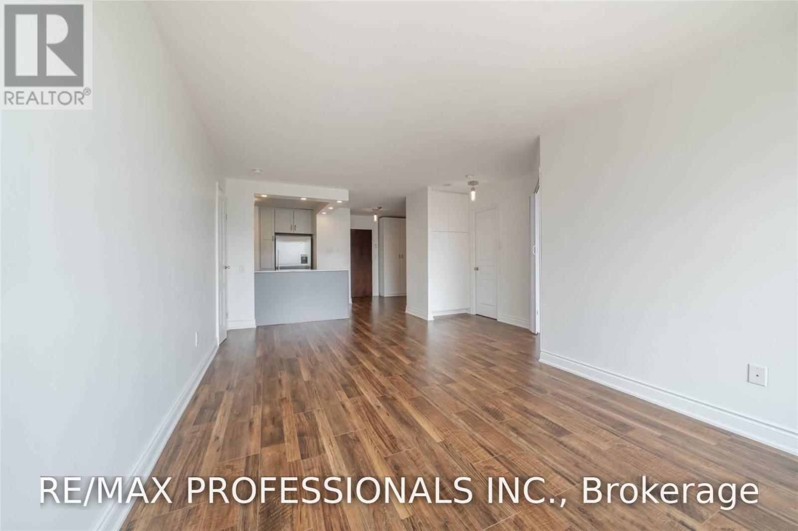 809 - 1300 Islington Avenue Property Photo 4