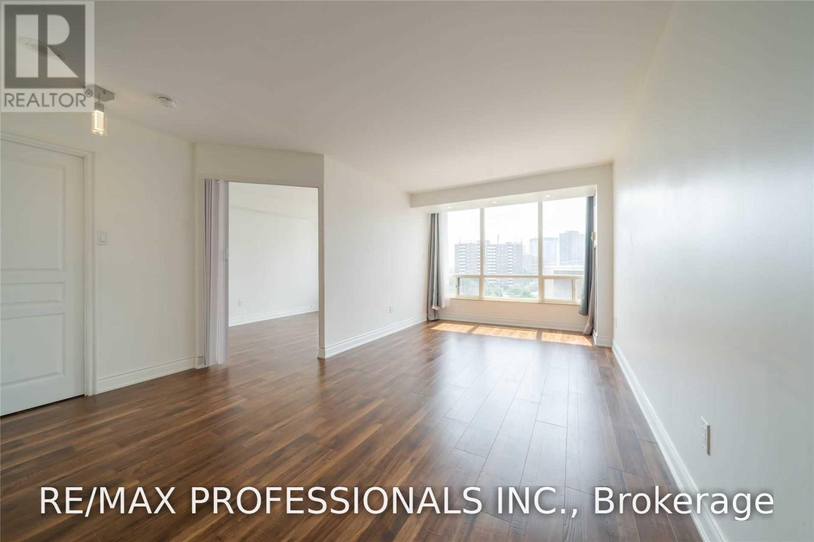 809 - 1300 Islington Avenue Property Photo 6