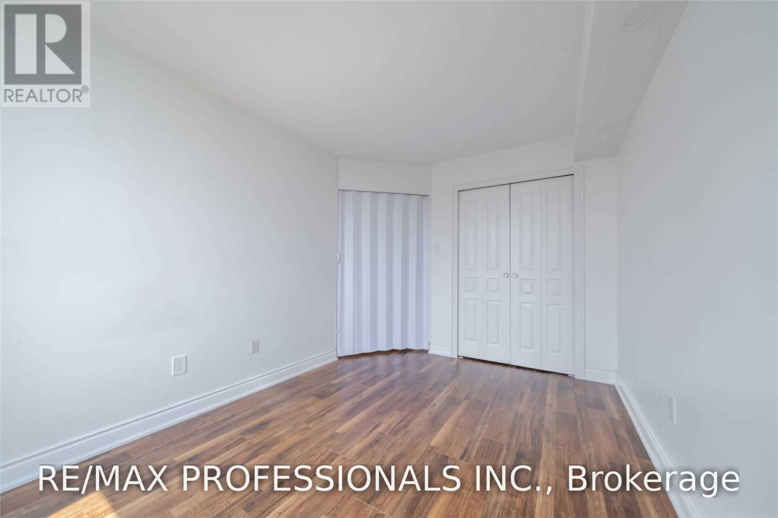 809 - 1300 Islington Avenue Property Photo 20