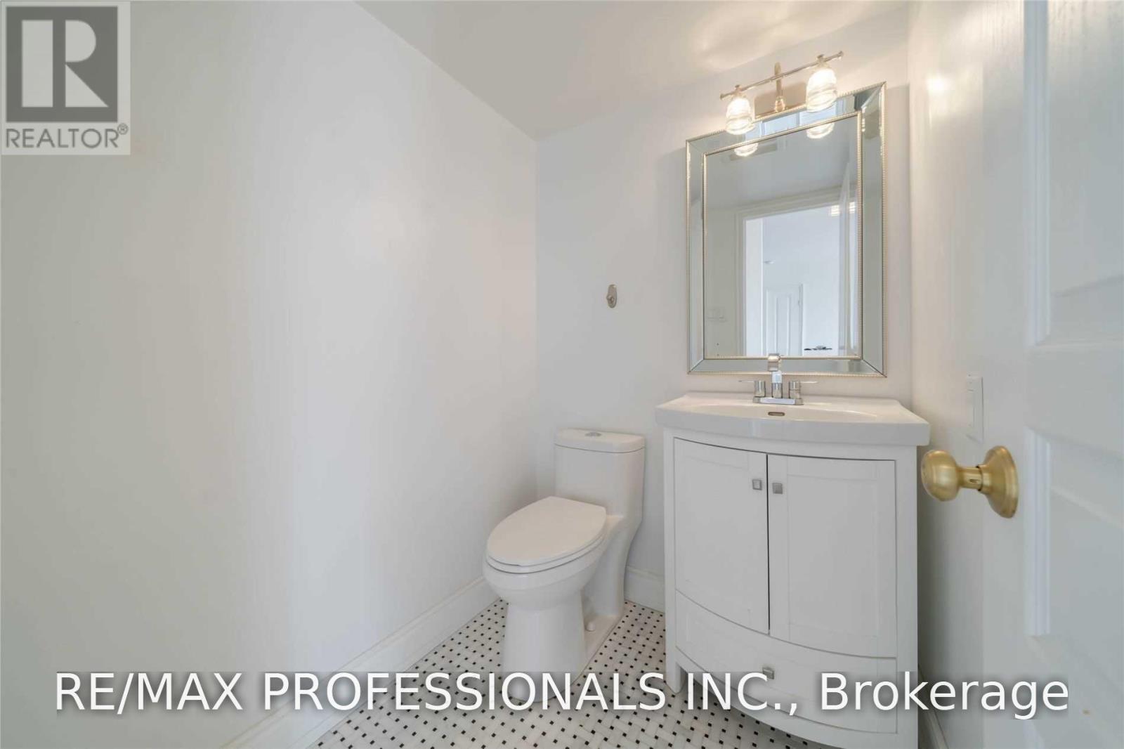 809 - 1300 Islington Avenue Property Photo 21