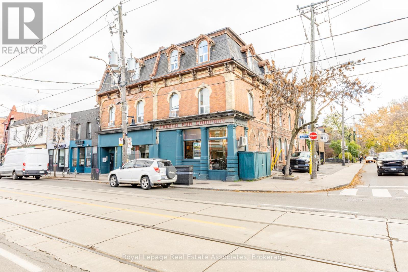 1267 QUEEN STREET W Property Photo 1