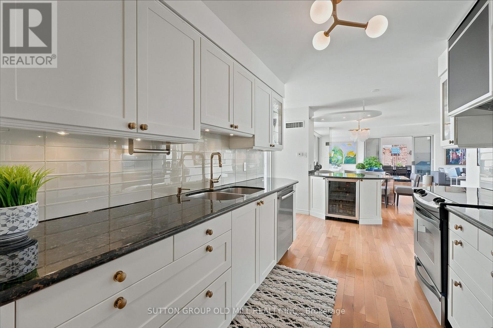 1908 - 2285 Lake Shore Boulevard W Property Photo 6