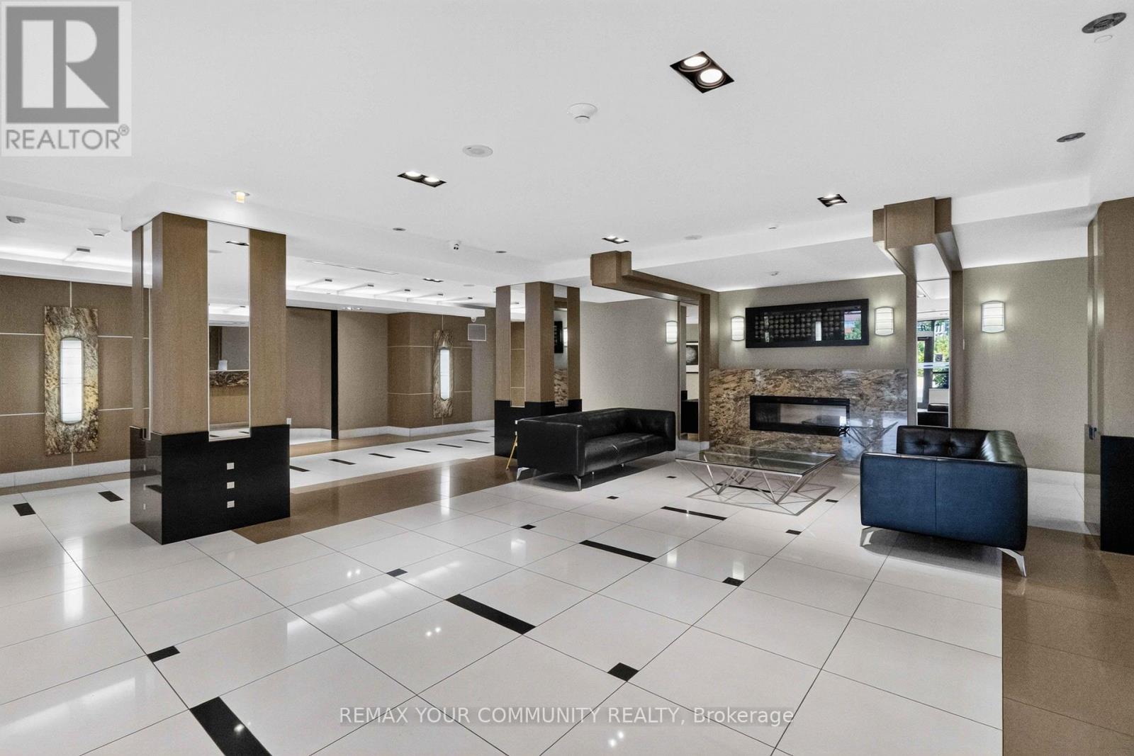 902 - 1060 Sheppard Avenue W Property Photo 4