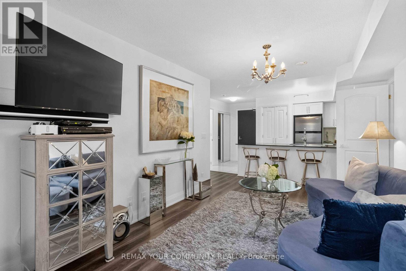 902 - 1060 Sheppard Avenue W Property Photo 17