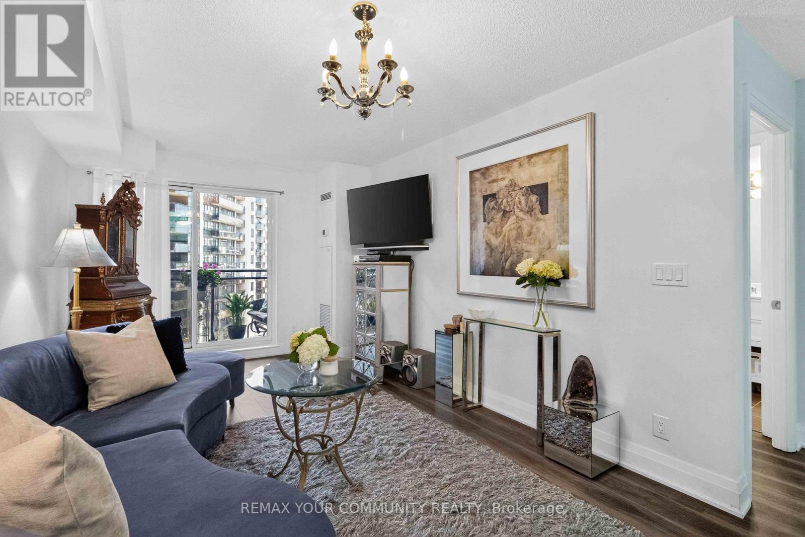 902 - 1060 Sheppard Avenue W Property Photo 20