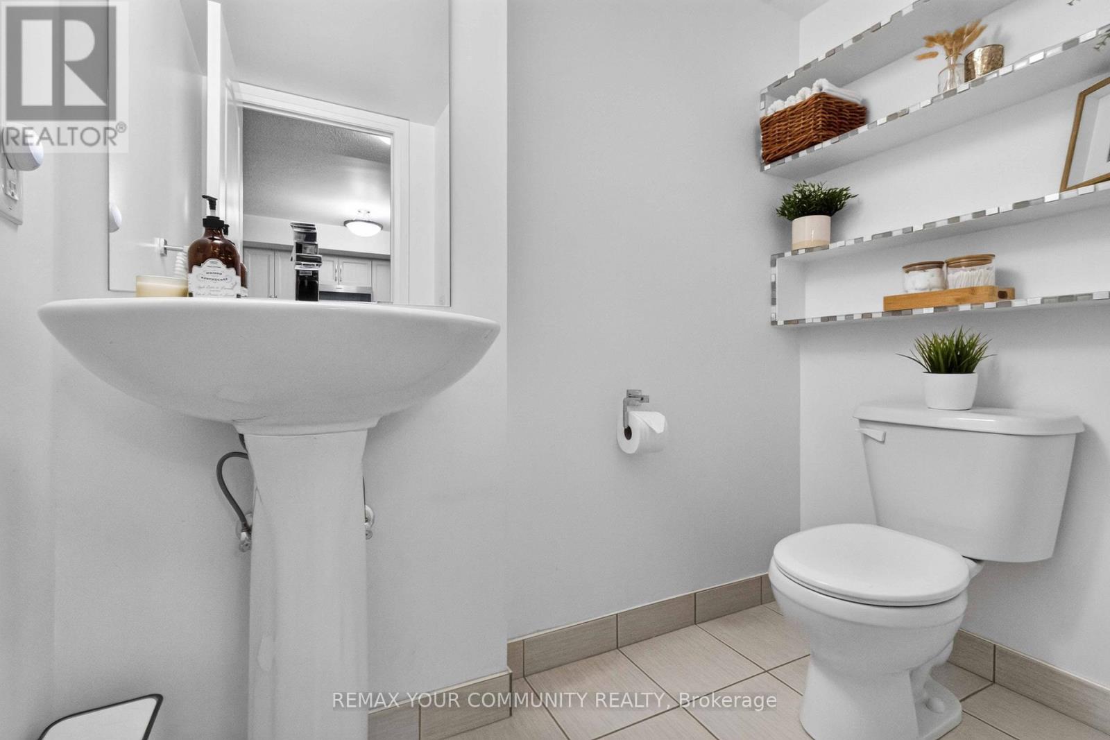 902 - 1060 Sheppard Avenue W Property Photo 25