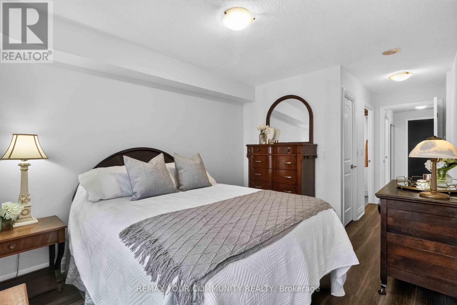 902 - 1060 Sheppard Avenue W Property Photo 30
