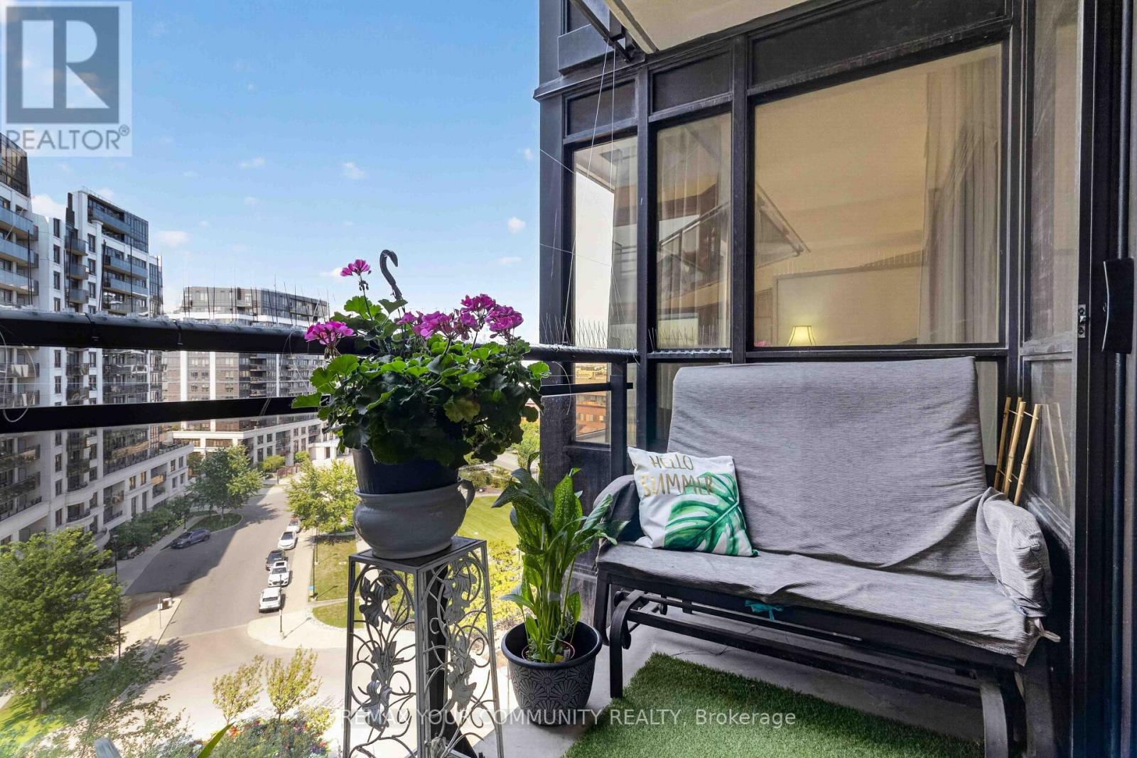 902 - 1060 Sheppard Avenue W Property Photo 33