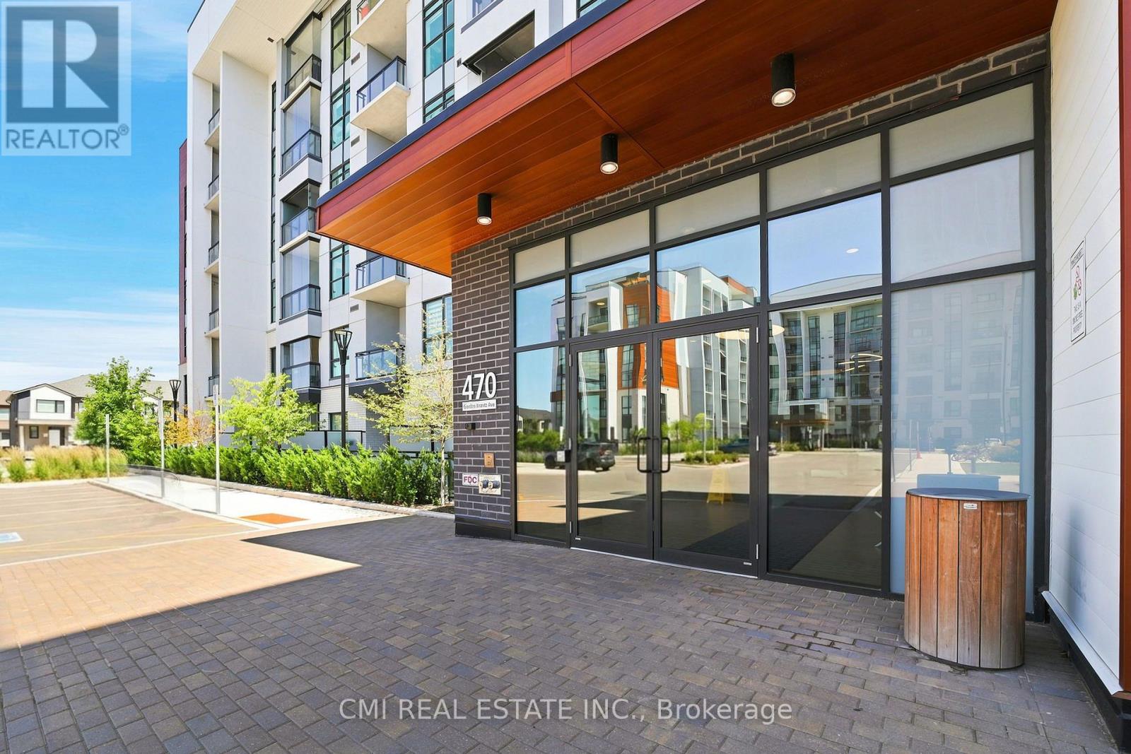 312 - 470 Gordon Krantz Avenue Property Photo 4