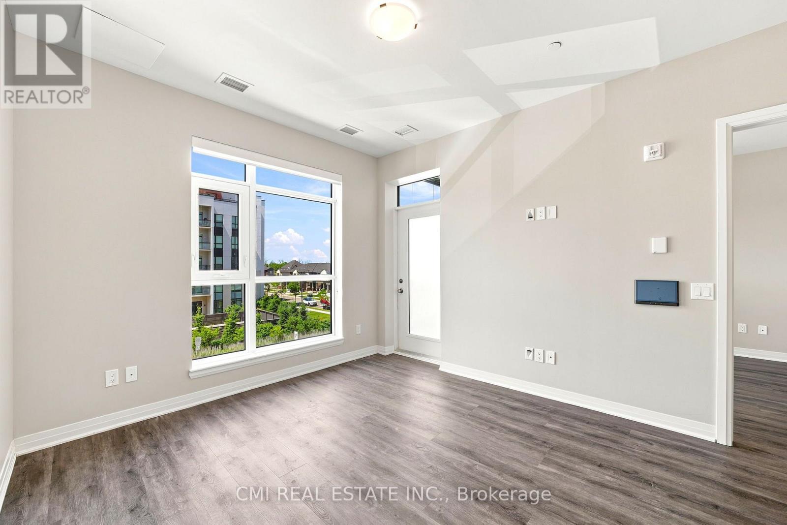 312 - 470 Gordon Krantz Avenue Property Photo 8