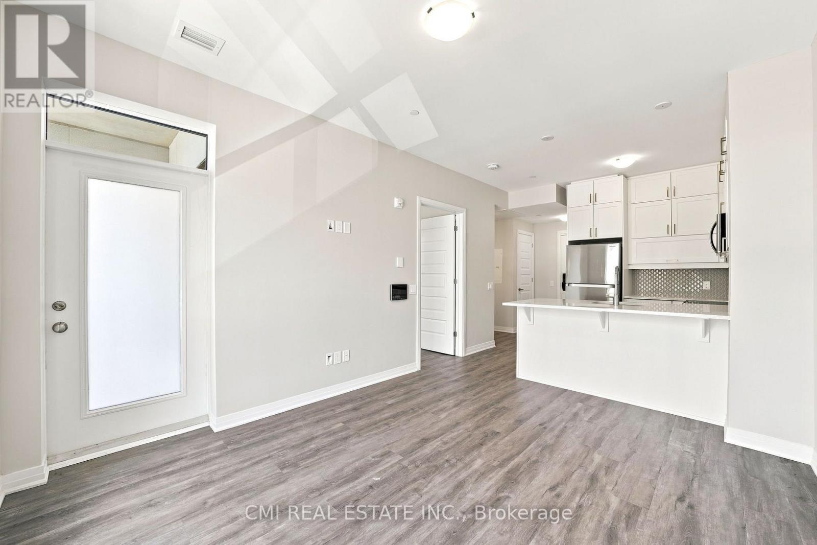 312 - 470 Gordon Krantz Avenue Property Photo 9