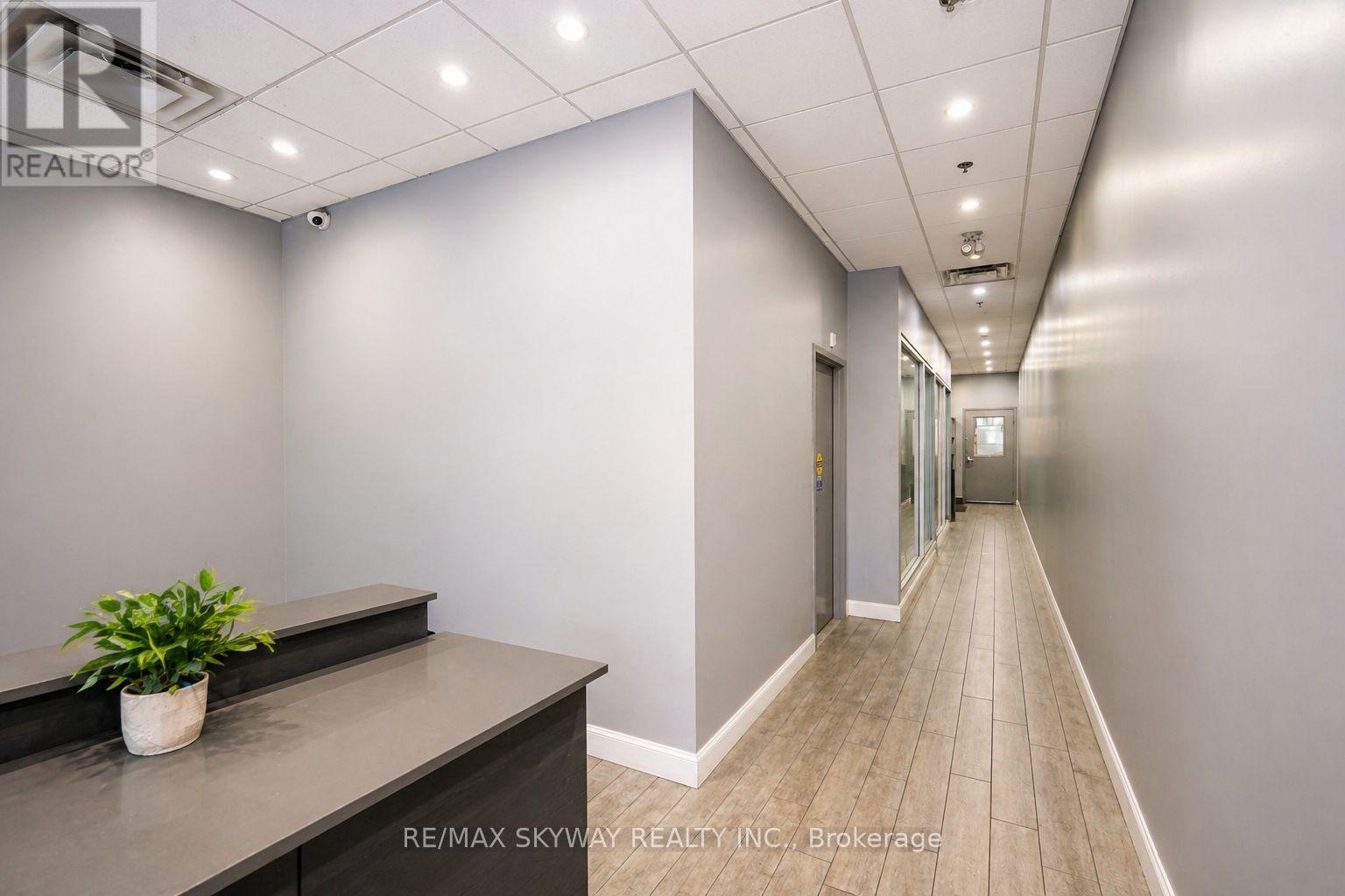 20 - 2070 Steeles Avenue E Property Photo 10