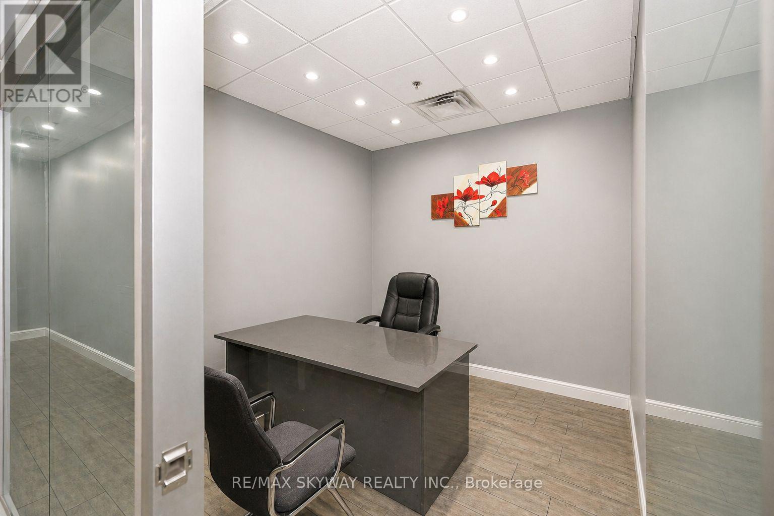 20 - 2070 Steeles Avenue E Property Photo 14