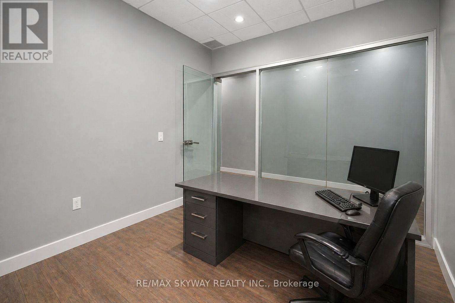 20 - 2070 Steeles Avenue E Property Photo 18