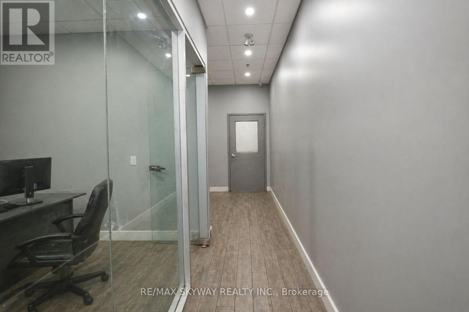 20 - 2070 Steeles Avenue E Property Photo 19
