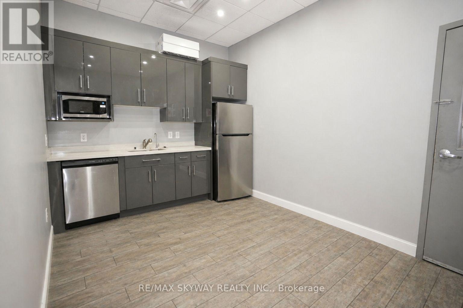 20 - 2070 Steeles Avenue E Property Photo 20