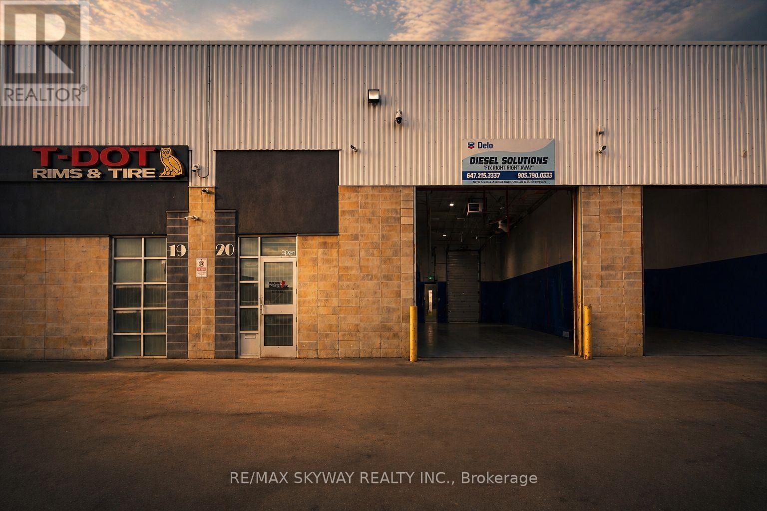 20 - 2070 Steeles Avenue E Property Photo 31