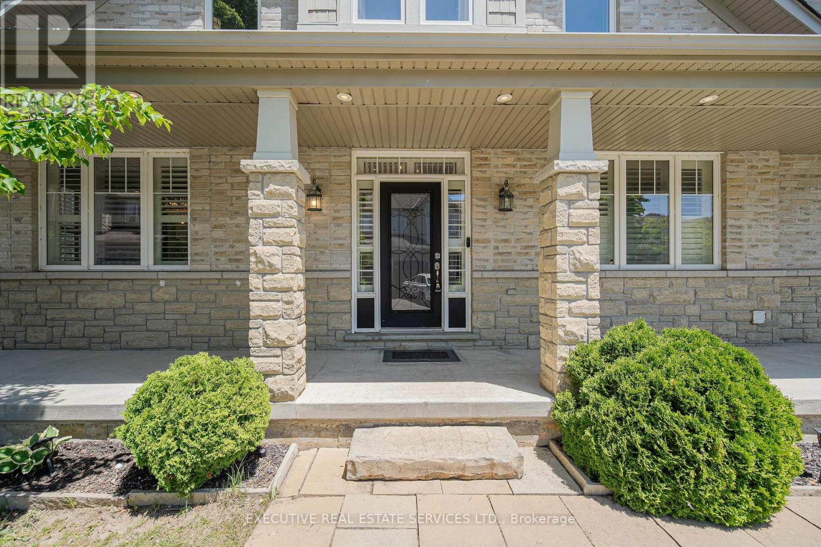 2 Nectarlane Avenue Property Photo 4