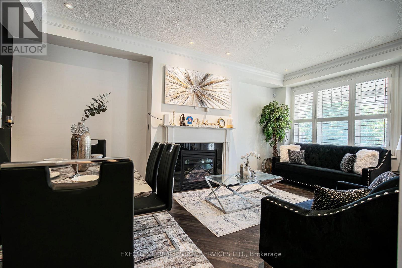 2 Nectarlane Avenue Property Photo 6