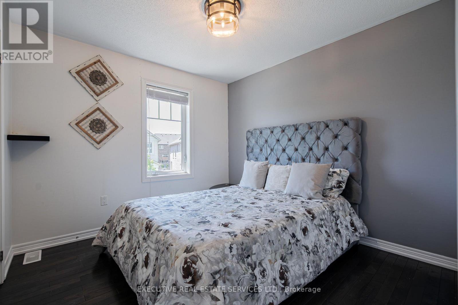 2 Nectarlane Avenue Property Photo 19