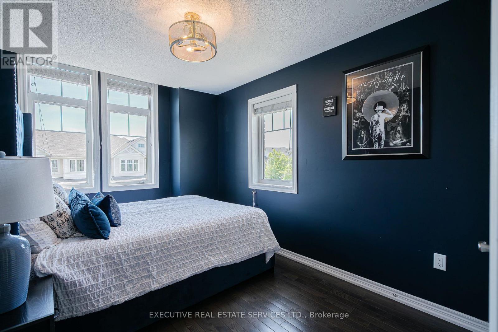 2 Nectarlane Avenue Property Photo 23