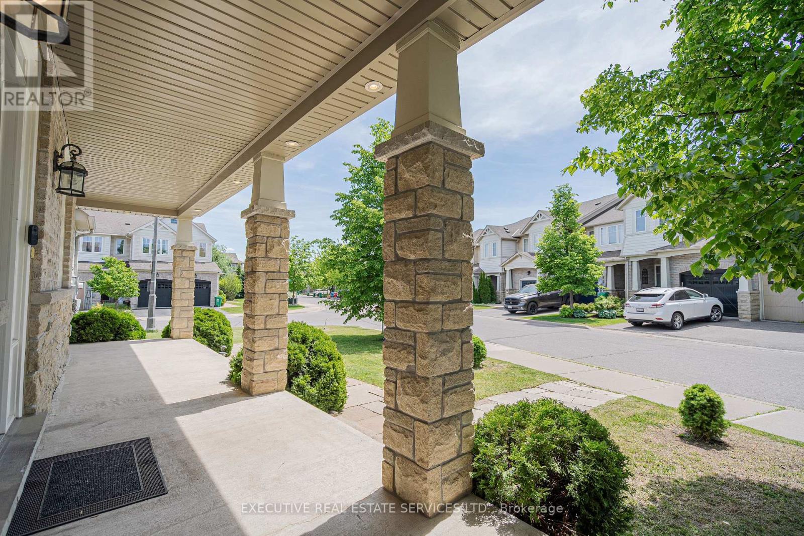 2 Nectarlane Avenue Property Photo 46