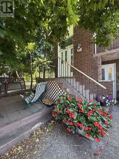 30 Thorsby Court Property Photo 3