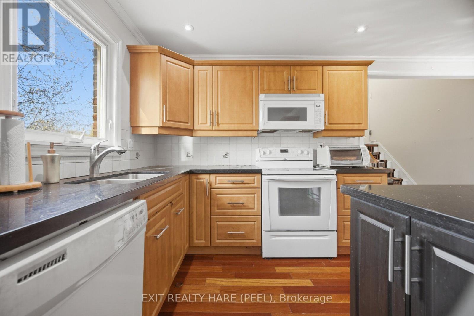 30 Thorsby Court Property Photo 9