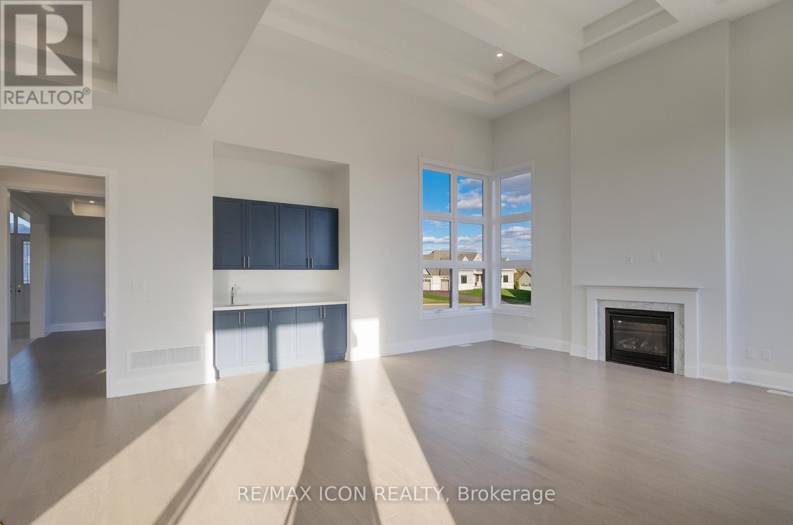 55 William Crisp Drive E Property Photo 14