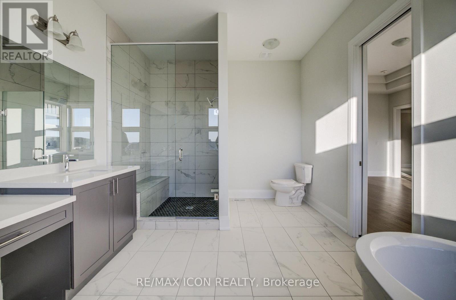 55 William Crisp Drive E Property Photo 24