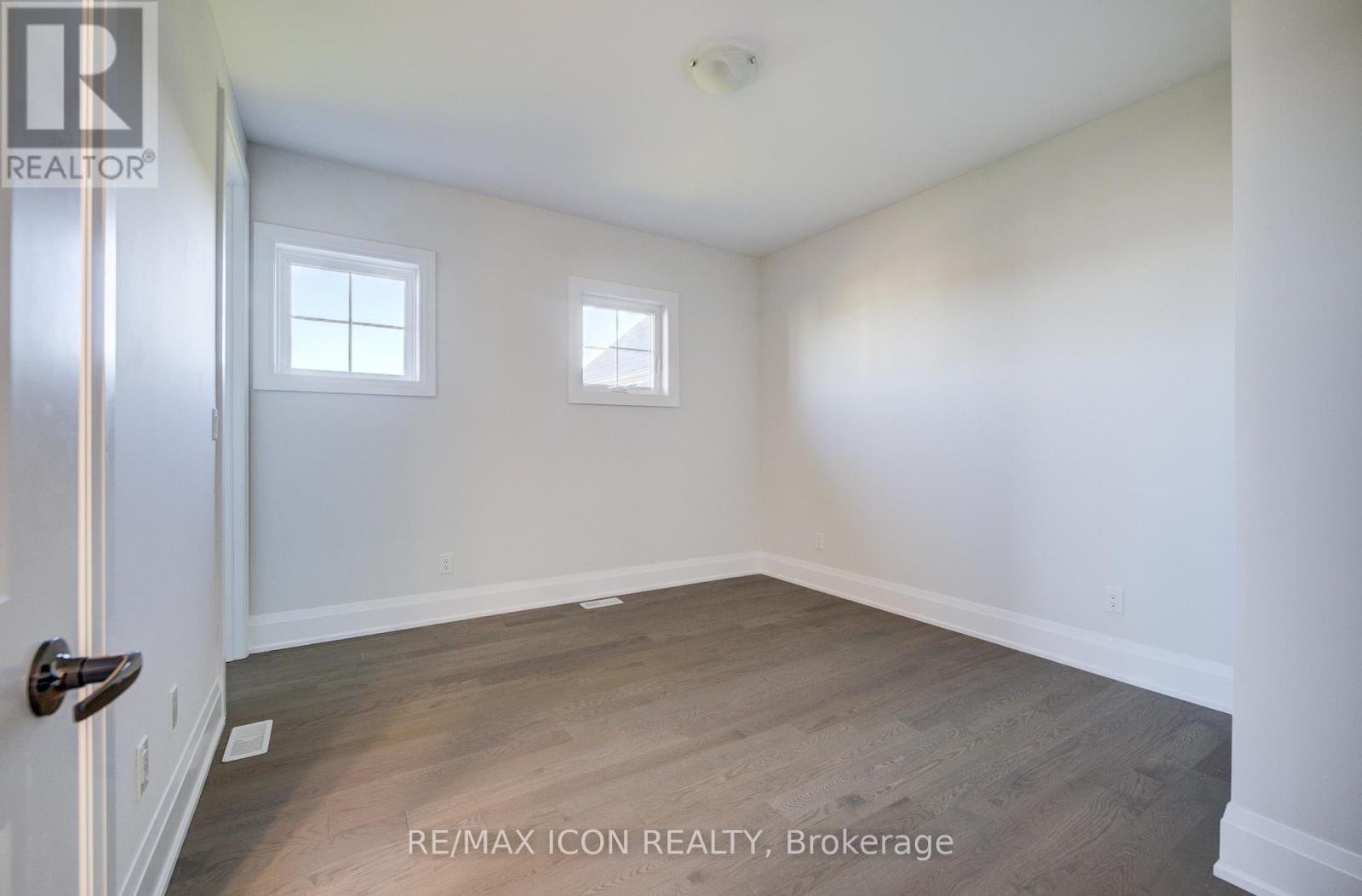 55 William Crisp Drive E Property Photo 30