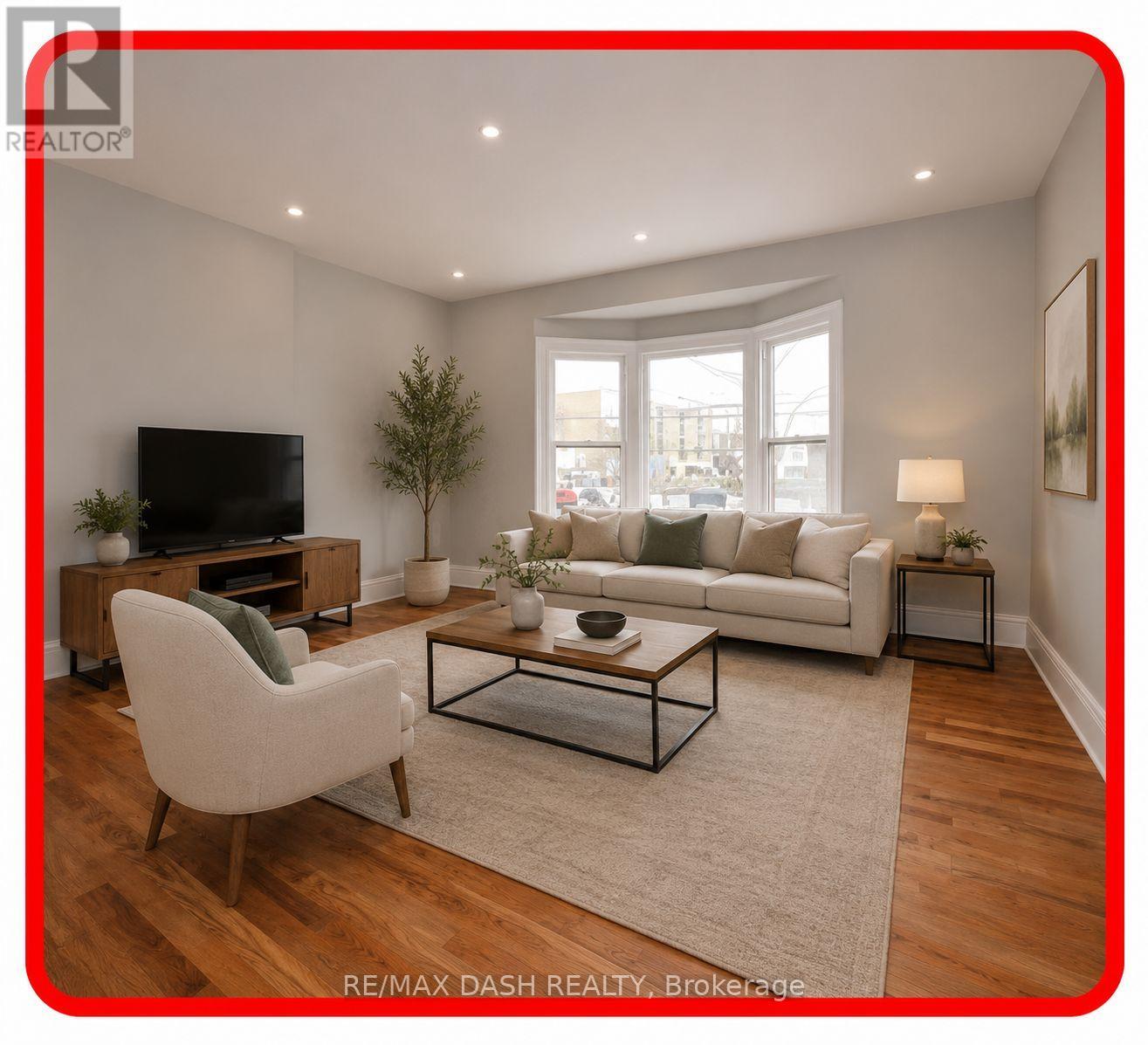 2nd Floor - 1436 Queen Street W Property Photo 1