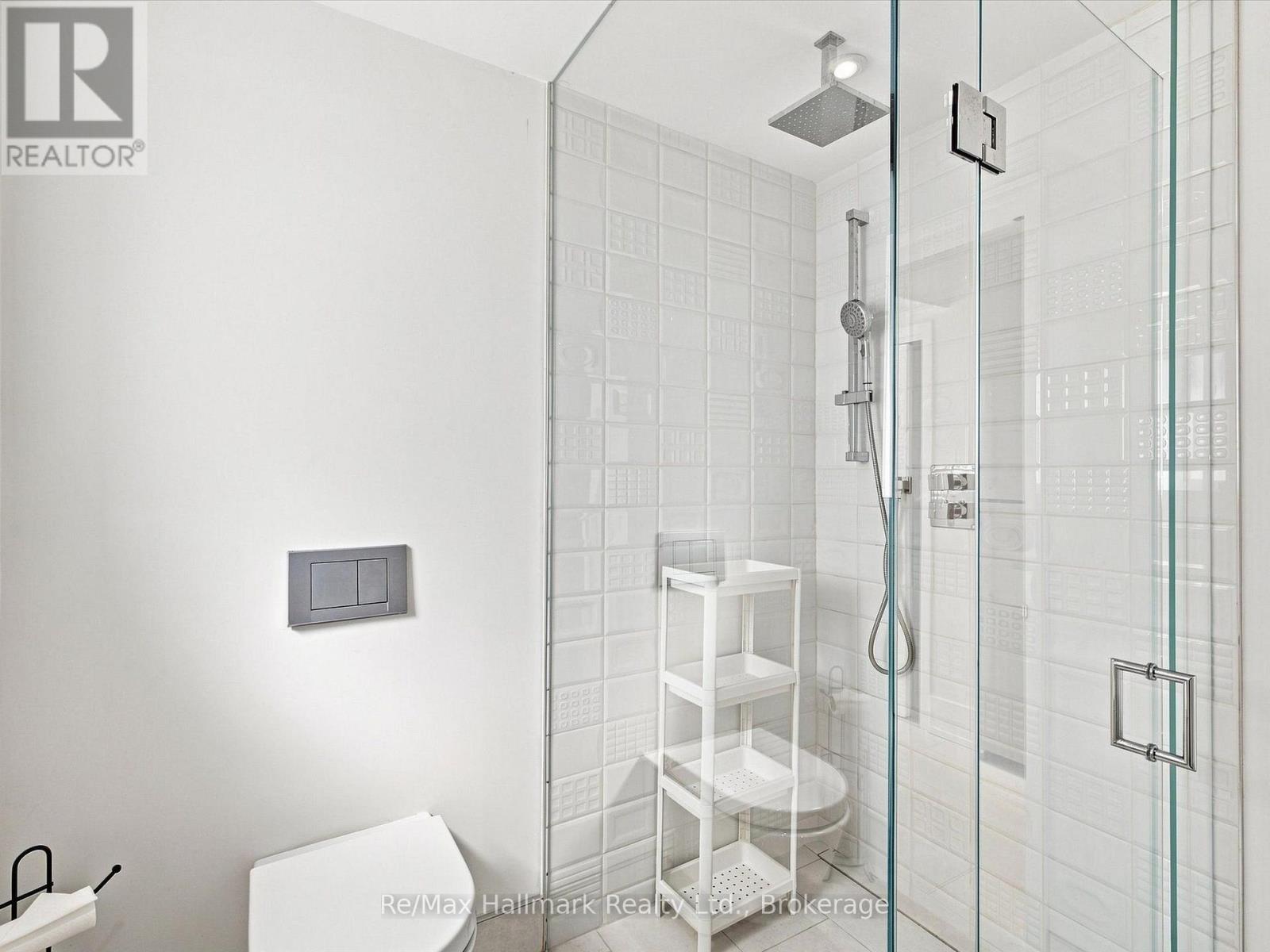 2076 Glenforest Crescent Property Photo 36