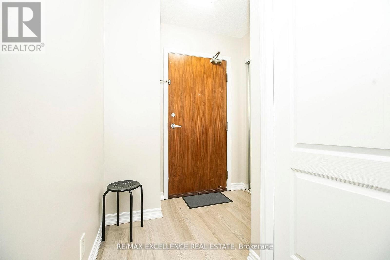 2102 - 33 Elm Drive Property Photo 13
