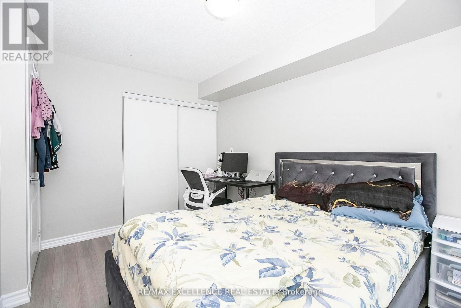 2102 - 33 Elm Drive Property Photo 22