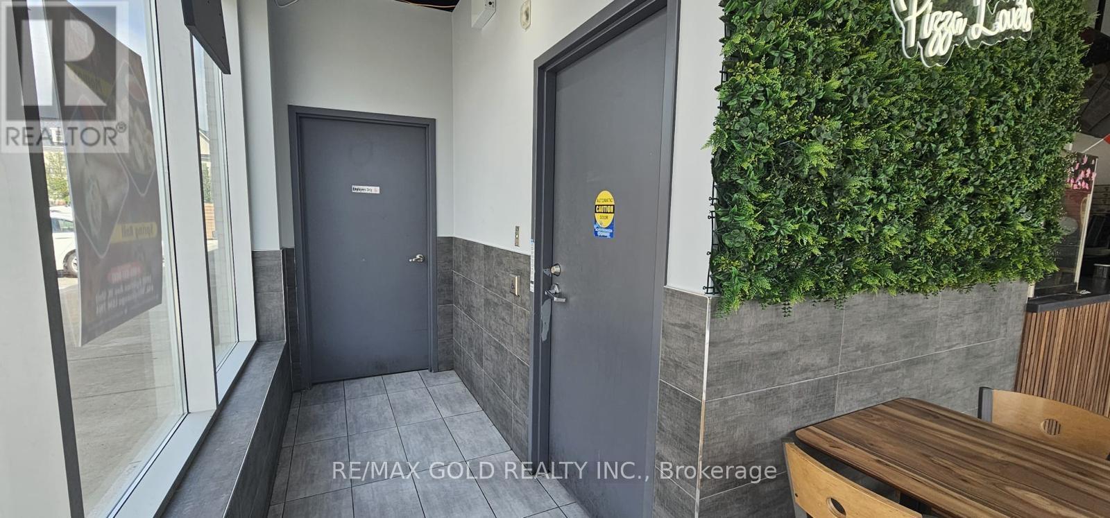 3900 Eglington Avenue W Property Photo 4
