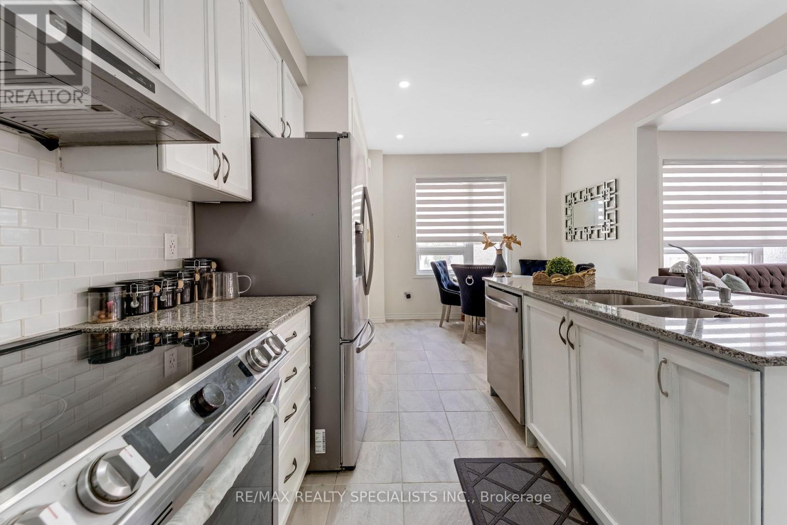 1 Boothill Drive Property Photo 9