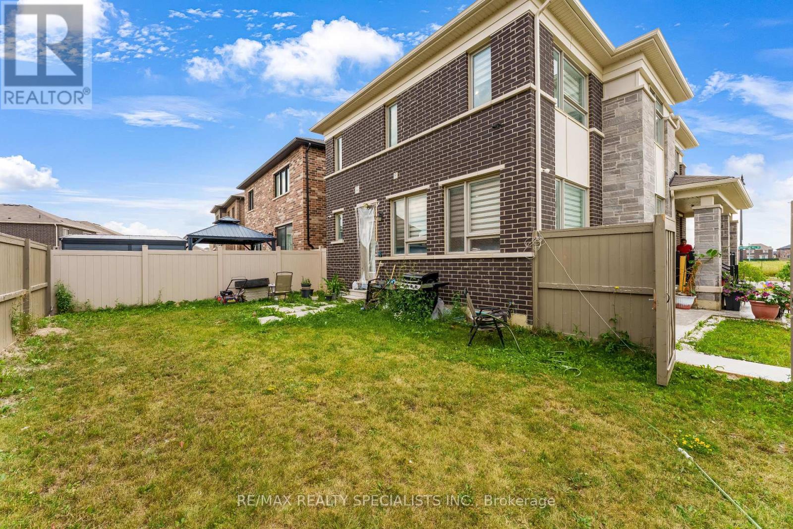 1 Boothill Drive Property Photo 35