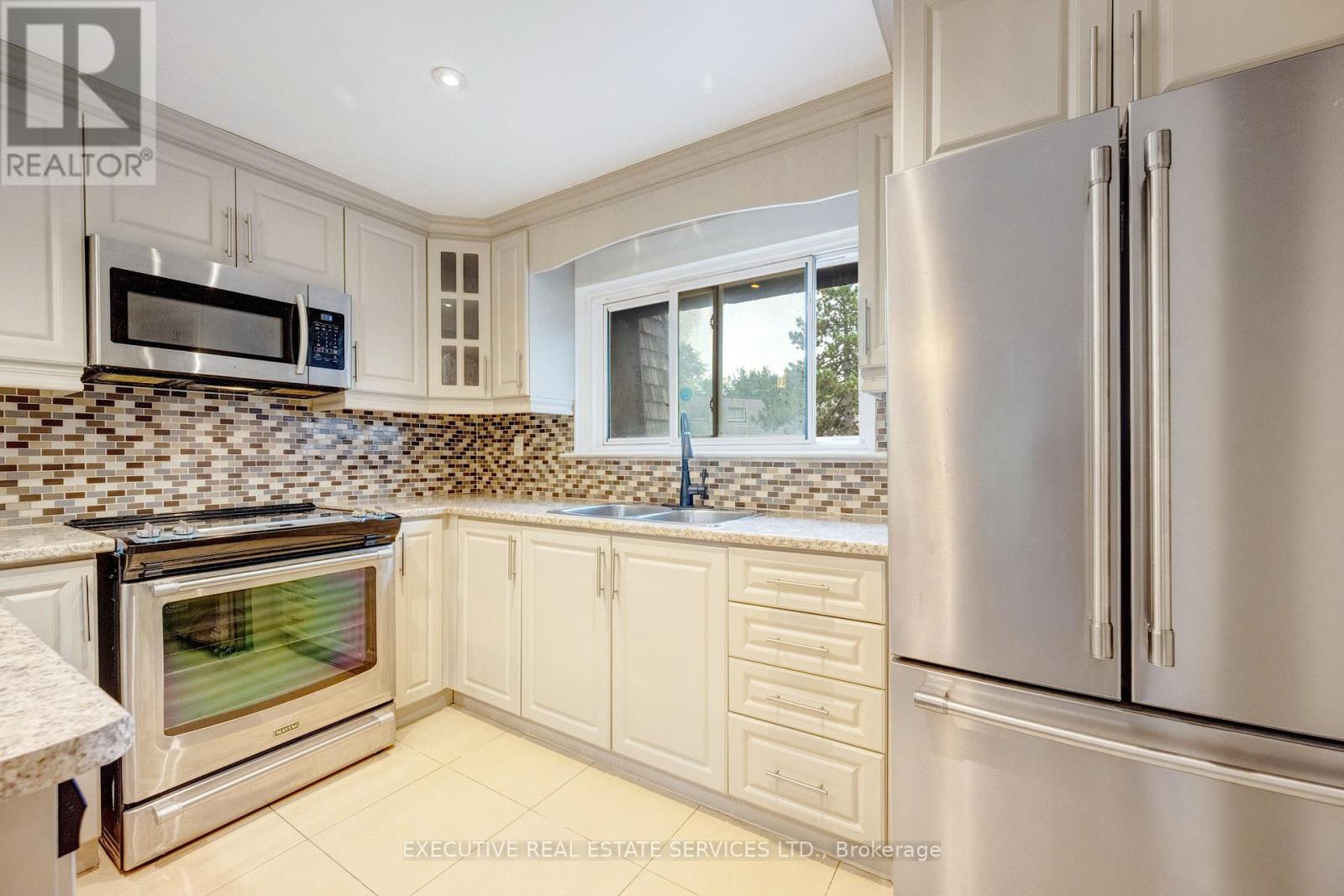 68 Briar Path Nw Property Photo 8