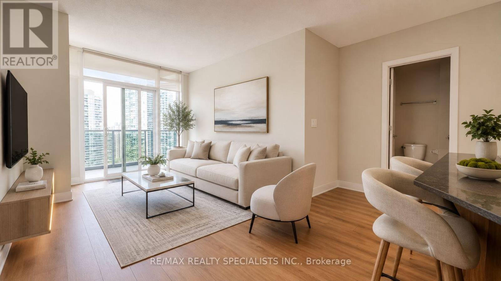 2702 - 330 Burnhamthorpe Road W Property Photo 1