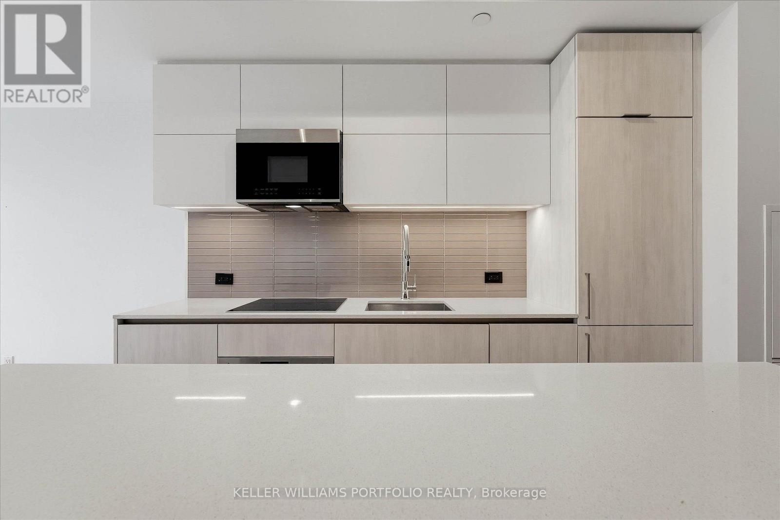 506 - 21 Park Street E Property Photo 9