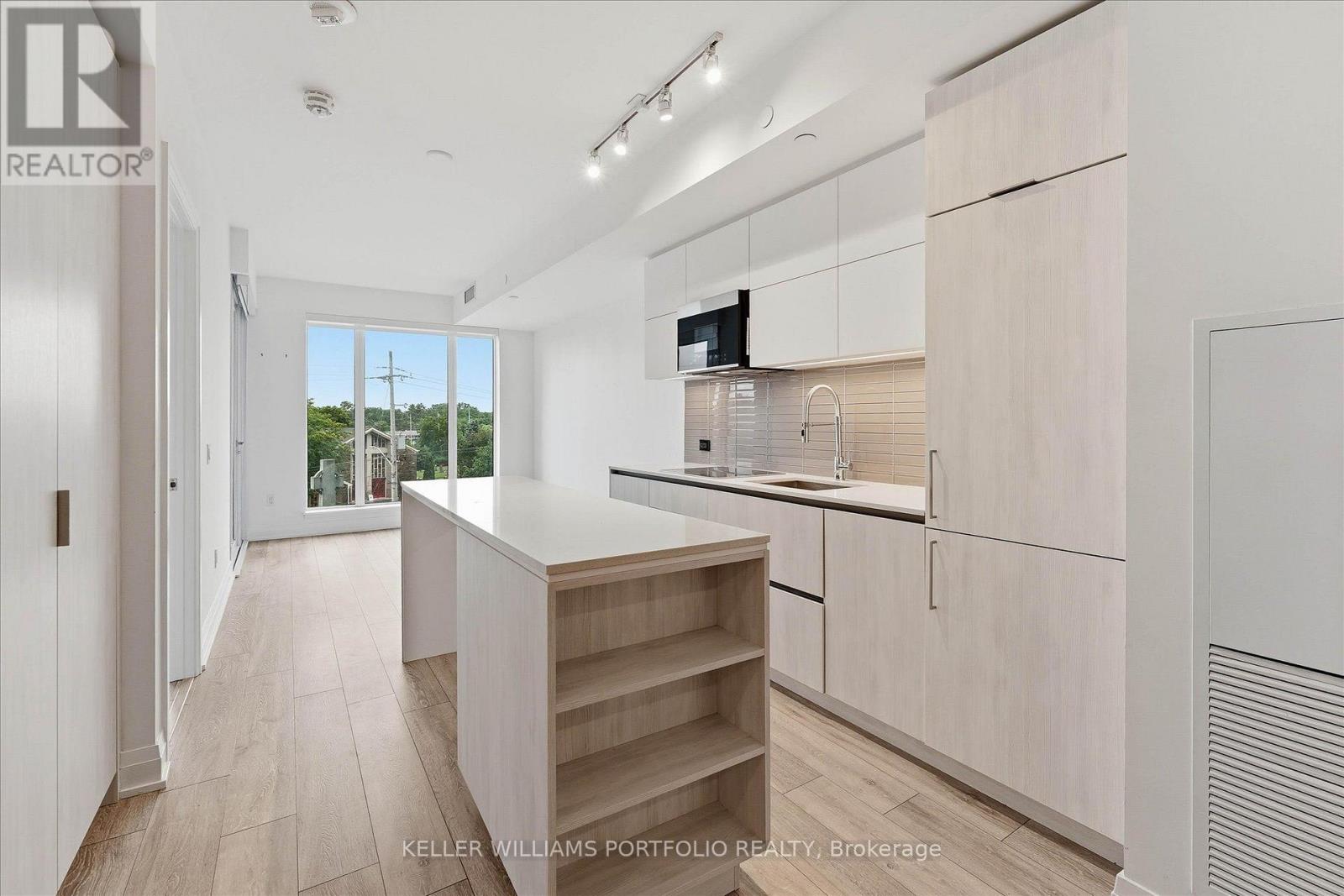 506 - 21 Park Street E Property Photo 11
