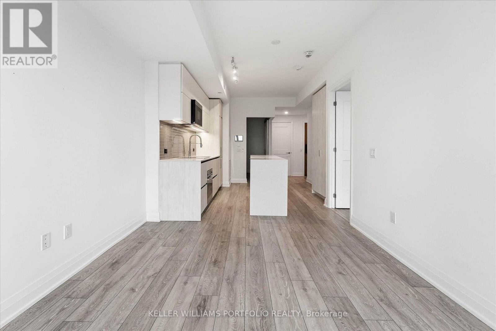 506 - 21 Park Street E Property Photo 12