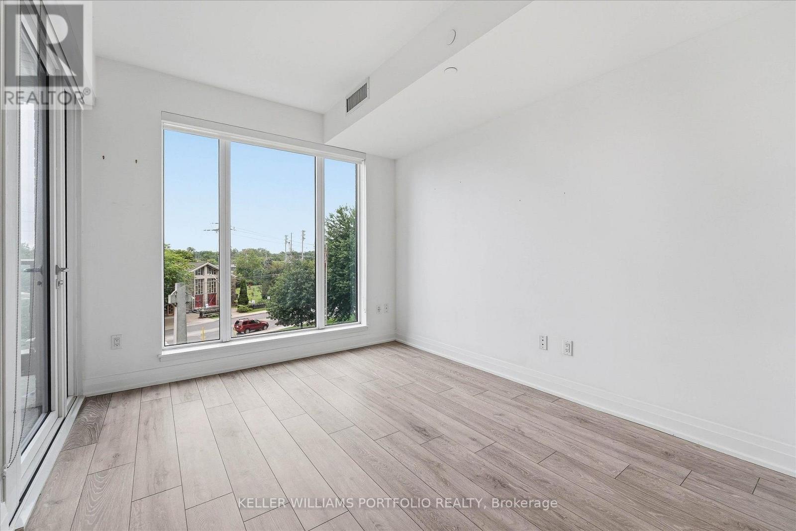 506 - 21 Park Street E Property Photo 15