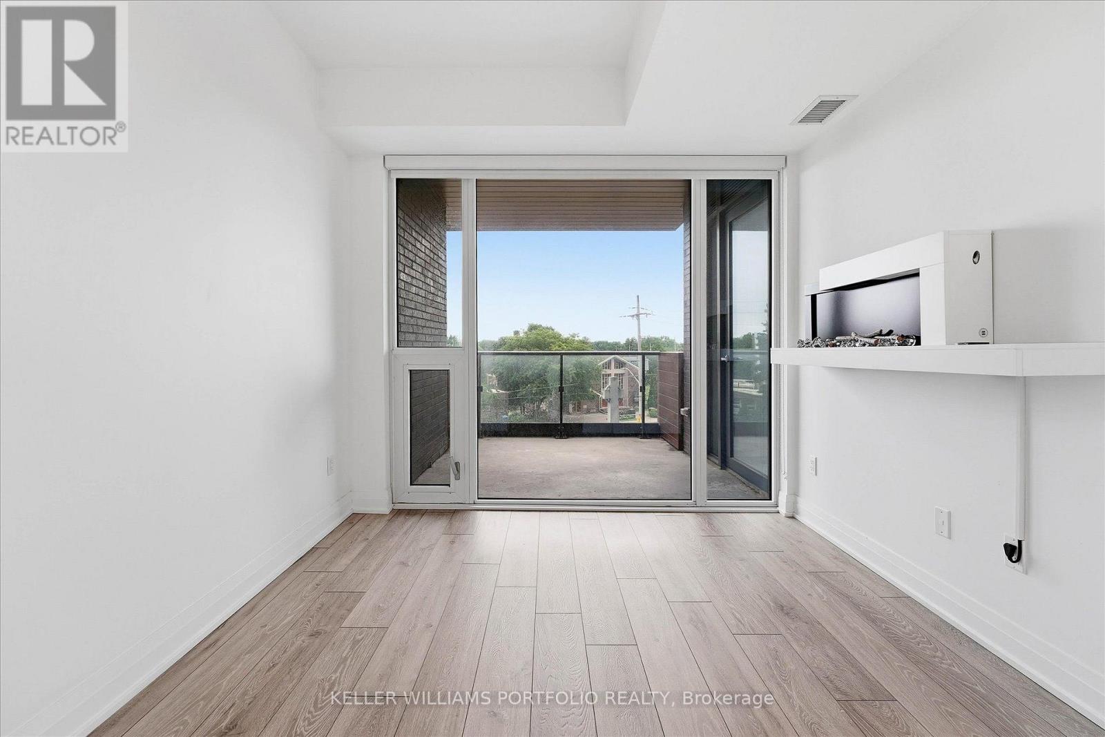 506 - 21 Park Street E Property Photo 19